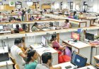 खुशखबरी : नरेंद्र मोदी सरकार का बड़ा फैसला, 58 नहीं 60 साल ही होगी सरकारी कर्मचारियों की रिटायरमेंट उम्र,ए और बी ग्रुप के कर्मचारी को होगा लाभ 