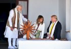अमेरिकी राष्ट्रपति ट्रंप और उनकी पत्नी ने साबरमती आश्रम में चरखा चलाकर सूत काटने का किया प्रयास,प्रधानमंत्री मोदी ने बताया गांधी जी के तीन बंदरों का महत्व