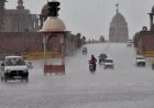 दिल्ली में 70 सालों में पहली बार ऐसा मौसम, लगातार बारिश से 16 डिग्री गिरा पारा