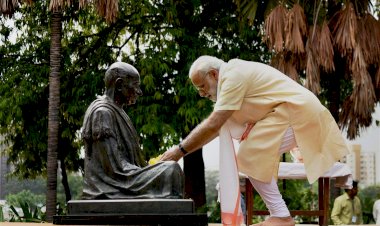 गांधी से दिल लगा बैठे हैं मोदी