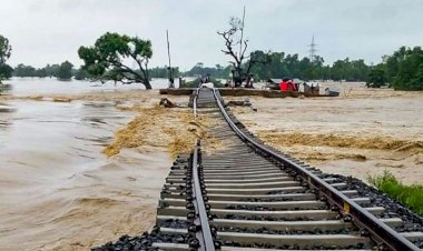 बाढ़ के दौरान क्या सावधानी बरतें