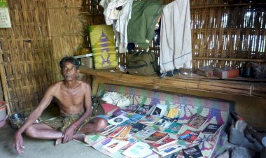 जंगलों के बीच एक ऐसा पुस्तकालय, जो लोगों को कर रहा शिक्षित 