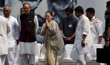 जानिए, गांधी जयंती पर कांग्रेस अध्यक्ष सोनिया गांधी ने आरएसएस और बीजेपी को क्या कहा?