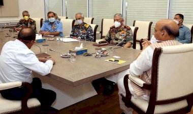 Corona Update : भारतीय सेना कोरोना योद्धाओं का करेगी सम्मान,आसमान से बरसाये जायेंगे फूल, बजाये जायेंगे बैंड,जलाये जाएंगे दीपक