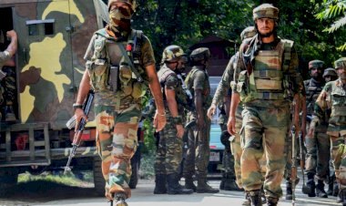 जम्मू-कश्मीर के हंदवाड़ा इलाके में सेना और आतंकियों के बीच मुठभेड़, दो आतंकी ढेर,सेना के 2 अफसर समेत 5 जवान शहीद