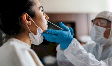 विशेषज्ञों का दावा- उत्तर प्रदेश में निकल चुका है कोरोना का पीक, पॉजिटिविटी रेट में भी आई कमी