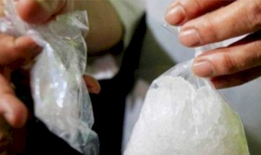 मुजफ्फरपुर में महिला ड्रग्स माफिया गिरफ्तार, कपड़े की दुकान की आड़ में करती थी स्मैक का धंधा