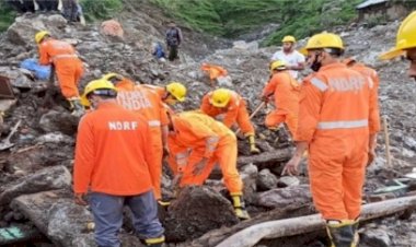 भारत में मौत की बारिश से अब तक 124 लोगों ने गंवा दी जान, दर्जनों की तलाश जारी, कई इलाके जलमग्न