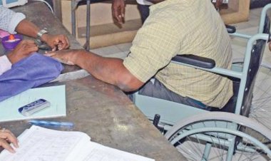 दिव्यांग मतदाताओं के लिए आयोग ने किया खास इंतजाम, मतदान के दौरान मिलेगी व्हीलचेयर