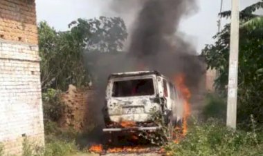 सासाराम: चुनाव प्रचार के दौरान 20 राउन्ड फायरिंग, गाड़ी छोड़कर भागी महिला मुखिया प्रत्याशी, भीड़ ने प्रत्याशी को किया आग के हवाले, जानिए इसकी वजह