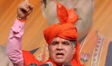 'महबूबा तालिबानी मानसिकता वाली हैं', पाकिस्तान की जीत का जश्न मनाने वाले छात्रों के समर्थन पर भड़के BJP नेता रविंद्र रैना