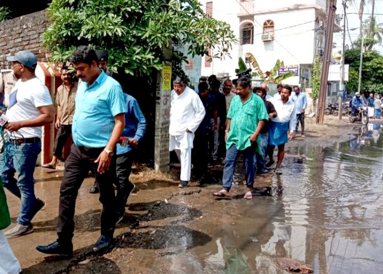 केंद्रीय कानून मंत्री रविशंकर प्रसाद को आखिरकार याद आए पटनावासी, अस्पतालों का दौरा कर डेंगू पीड़ितों का जाना हाल