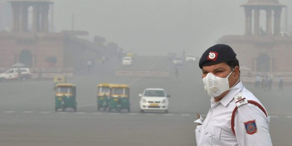 सावधान!  जहरीली हो चुकी है दिल्ली, यहां आना नहीं है खतरे से खाली, श्वास की बीमरी से हैं परेशान,तो दिल्ली से करें परहेज!