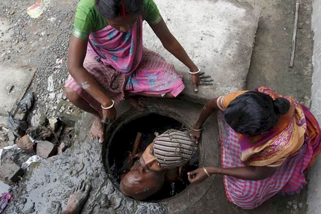 दिल्ली प्रदूषण : सुप्रीम कोर्ट का केंद्र और दिल्ली सरकार से सवाल,दिल्ली सरकार ने किया सेप्टिक टैंक मुख्यमंत्री योजना का शुभारंभ,निःशुल्क होगी सेप्टिक टैंक की सफाई