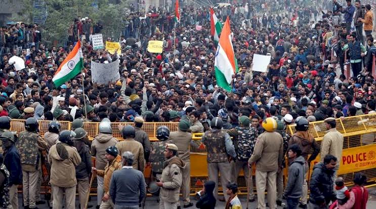 शीर्ष अदालत का नागरिकता संशोधन कानून-2019 पर रोक लगाने से इनकार,याचिकाकर्ताओं को हाईकोर्ट जाने की सलाह,केंद्र के खिलाफ नोटिस जारी