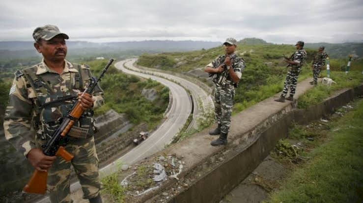 कश्मीर घाटी में नए साल पर बहाल हुईं मोबाइल,इंटरनेट और एसएमएस सेवा,अनुच्छेद 370 हटाए जाने के बाद से बंद थीं ये सेवाएं