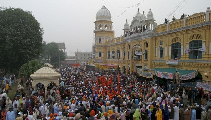 पाकिस्तान में गुरुद्वारा ननकाना साहिब पर मुस्लिम समुदाय ने किया हमला,बीजेपी ने कांग्रेस से पूछे सवाल,कांग्रेस ने की घटना की निंदा