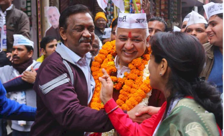 दिल्ली के उपमुख्यमंत्री मनीष सिसोदिया के छूटे पसीने, बीजेपी उम्मीदवार रवींद्र सिंह नेगी ने दी कड़ी टक्कर,महज 3391 वोटों के अंतर से जीते मनीष सिसोदिया