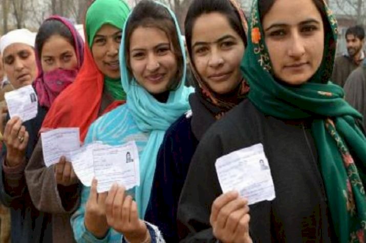 जम्मू-कश्मीर में बदलते हालात के बीच पंचायत चुनाव की घोषणा,5 से 20 मार्च के बीच 8 चरणों में डाले जाएंगे वोट, प्रदेशभर में चुनाव आचार संहिता लागू