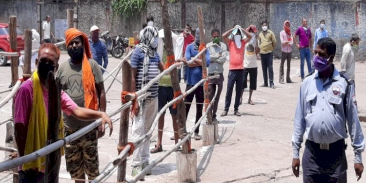 Corona Update : छत्तीसगढ़ सरकार का बड़ा फैसला,अब मई महीने में शनिवार और रविवार को रहेगा पूर्ण लॉकडाउन,राज्य में सिर्फ आवश्यक वस्तुओं की दुकानें खुलेंगी